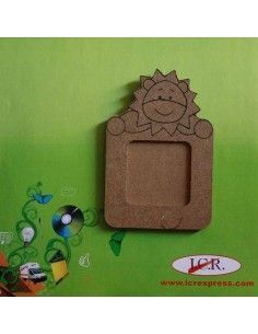 MARCO DE MADERA CON DIBUJO DE LEON