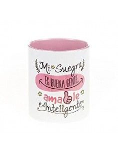TAZA DE CERAMICA `MI SUEGRA ES BUENA GENTE . AMABLE E INTELIGENTE´
