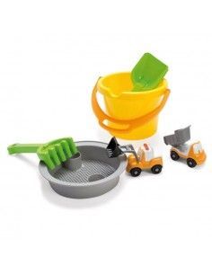 SET PARA PLAYA DE LA MARCA ANDREU TOYS REALIZADO EN PLÁSTICO CON DOS CAMIONES DE JUGUETE
