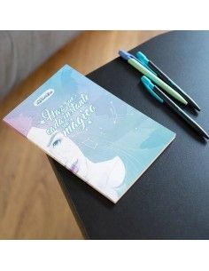 ESLOGAN EN LIBRETA A5 SENCILLA ` HAZ QUE CADA INSTANTE SEA MAGICO´