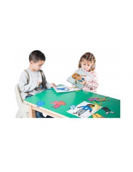 Tarjetas de niños con ropa para hilar y actividad motora fina Henbea