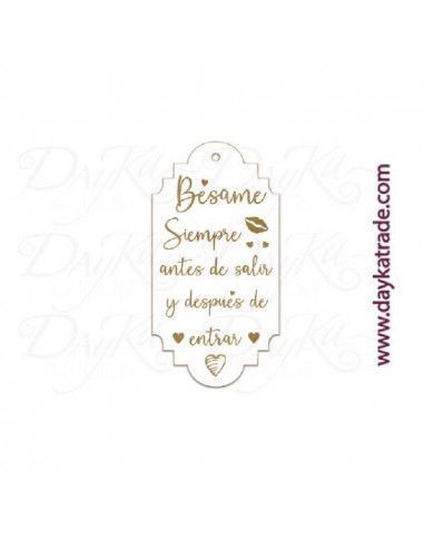 Etiqueta mensaje de madera besame dayka