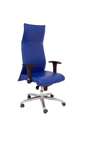 Detalle de ruedas para parquet del sillón ergonómico de piel
