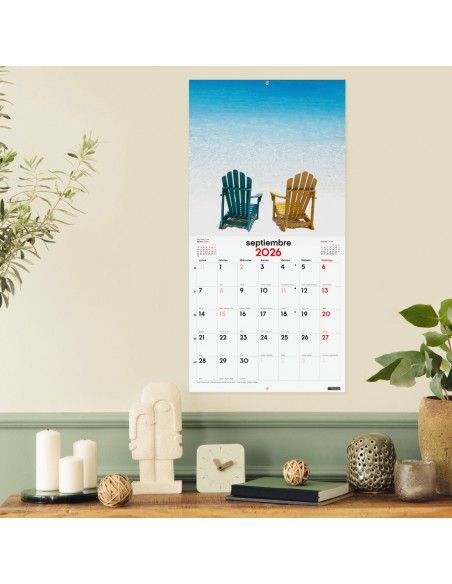 Finocam calendario 2026 pared con fotos de playas y naturaleza
