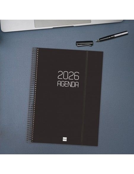 Detalle de la tapa opaca negra de la Agenda Finocam 2026
