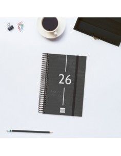 Agenda Espiral Year Color Negro 2026 Finocam vista frontal 2